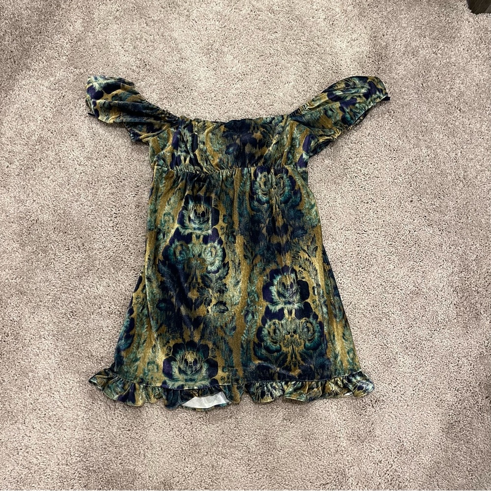 UO Claudette Velvet Babydoll Dress - Picture 2 of 4